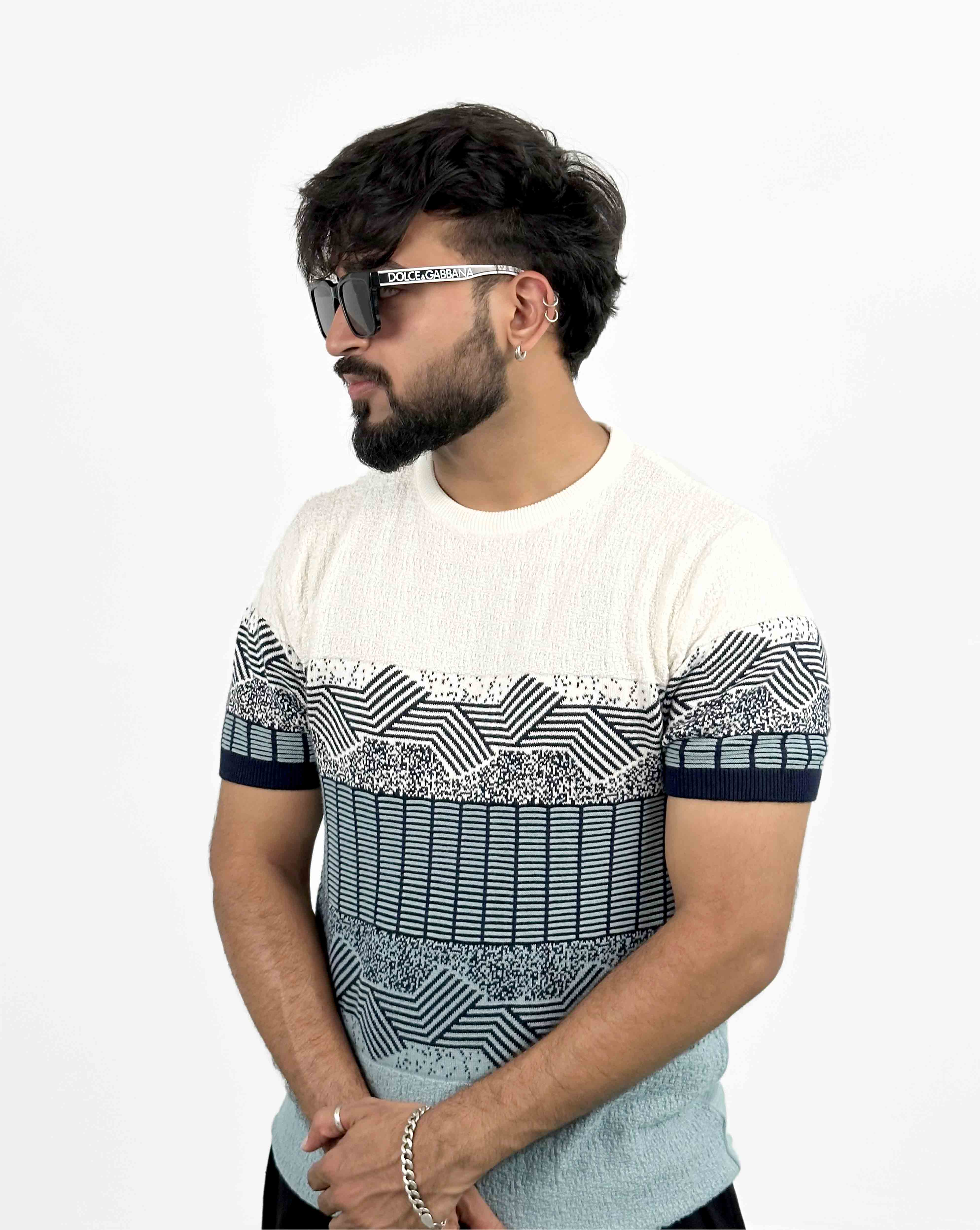 Off White And Blue Horizon Pattern Old Money Round Neck T-Shirt