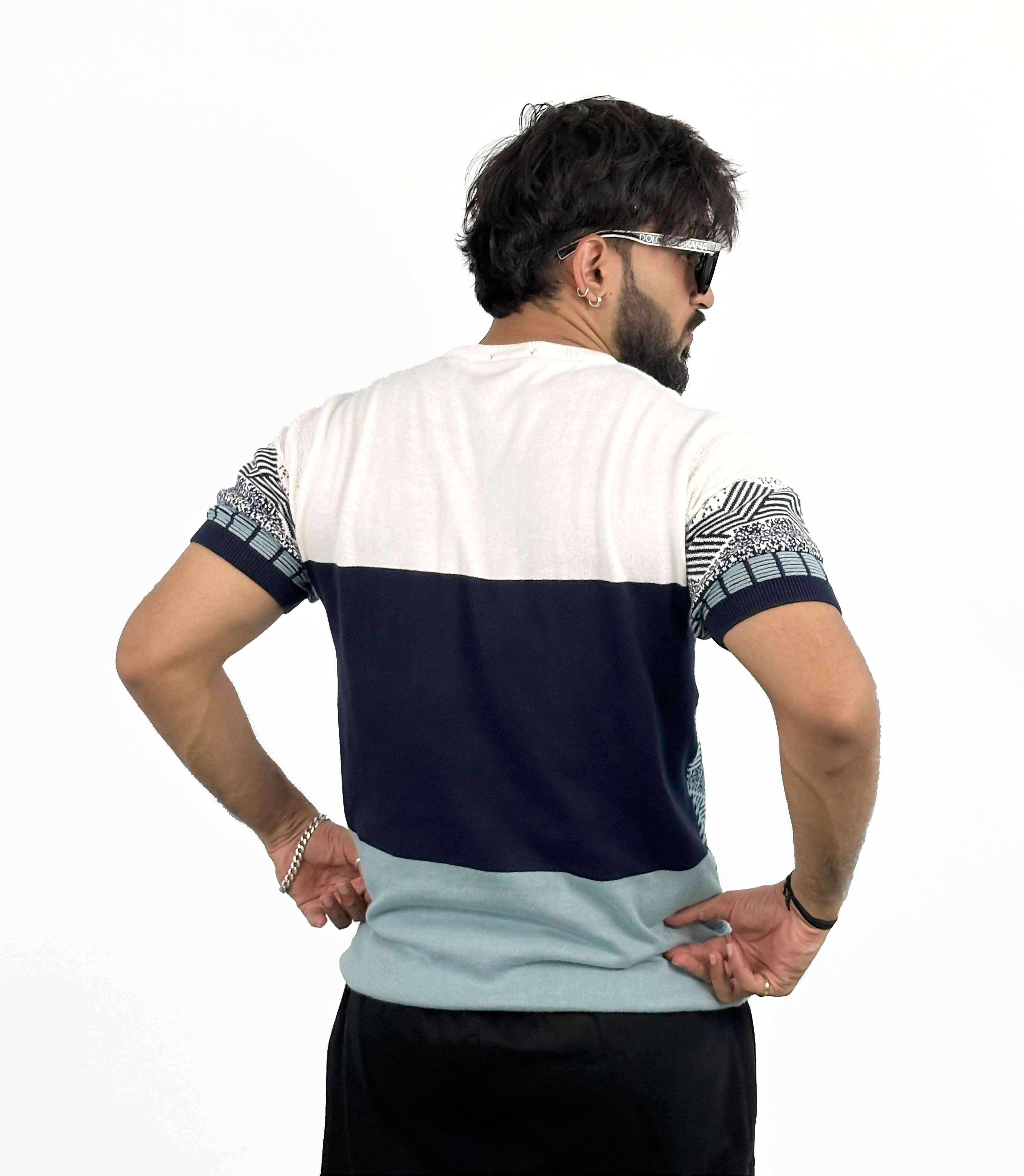 Off White And Blue Horizon Pattern Old Money Round Neck T-Shirt